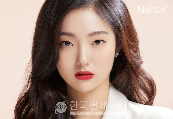 네케르, 뮤즈 김혜준과 함께 시크+몽환+순수 공개 Thats so Hye Jun