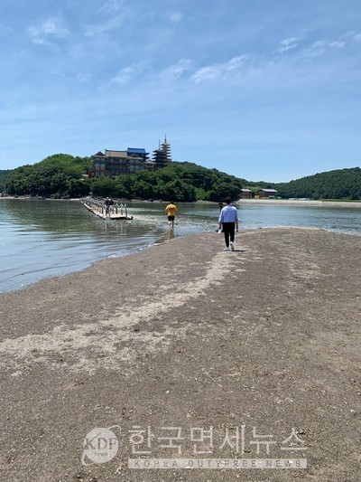 광복절 연휴 집콕!! 송파 한진택배-광주 마르샬 등-울산 노래방 곳곳←必검진→김해 돈벼락 등-하동 남흥여객 등 [코로나19, 14일] 