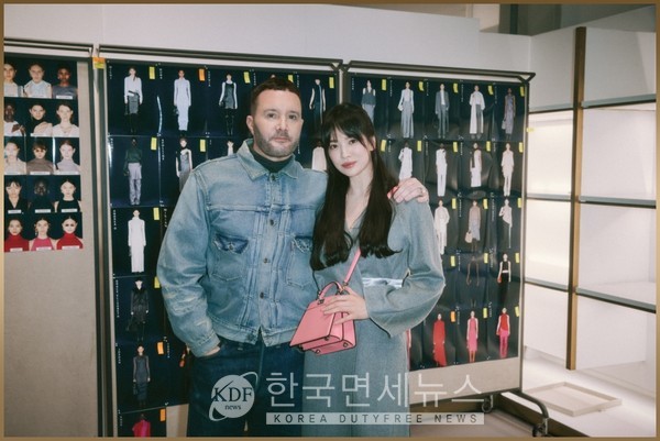 송혜교, 伊 밀라노서 펜디의 가을과 조우 23 FW 여성 패션쇼 참석 [kdf FENDI]