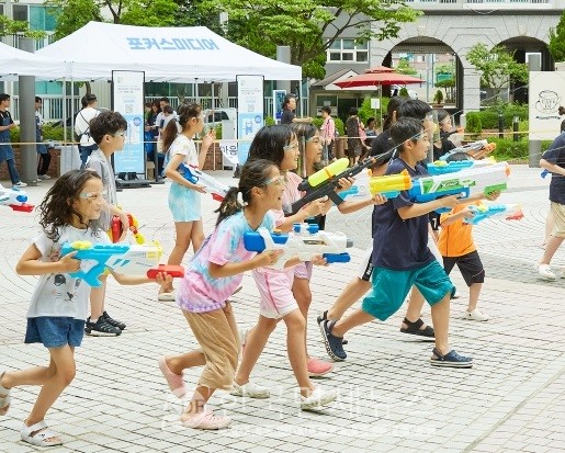 포커스미디어, 종암SK아파트 물총 축제 성료...지금까지 포미데이 6만세대 참여
