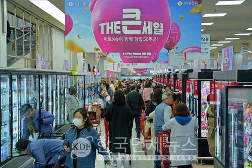 롯데마트∙슈퍼, 3주차 더 큰 세일 행사... 참치부터 위스키까지 반값 할인