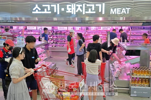 롯데마트, 광복절 황금연휴 통큰딜 진행... 최대 반값 할인