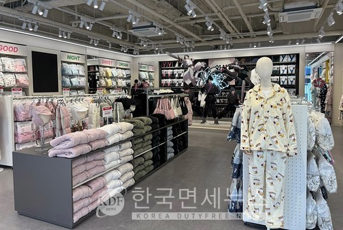 이랜드 스파오, 컬래버 특화매장 강남2호점 오픈