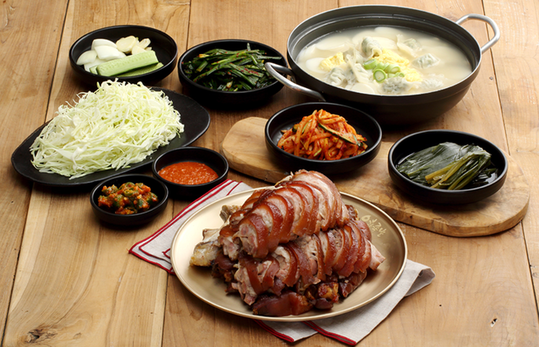 <QR마트> 족발계의 트렌드세터 / 만족오향족발 판교점