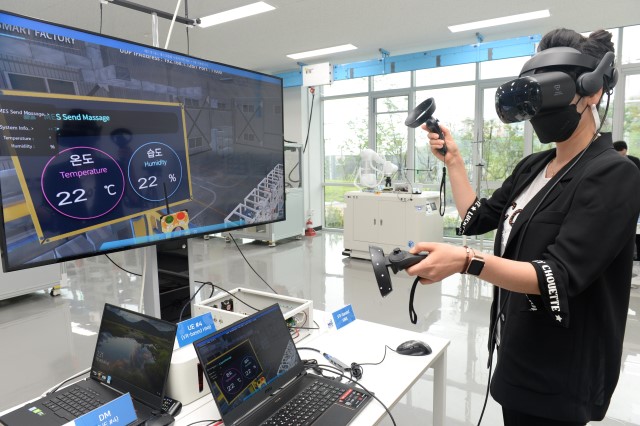 5G 기반의 산업용 IoT 기술 융합한 스마트공장, 고객맞춤형 제품 제공 목표
