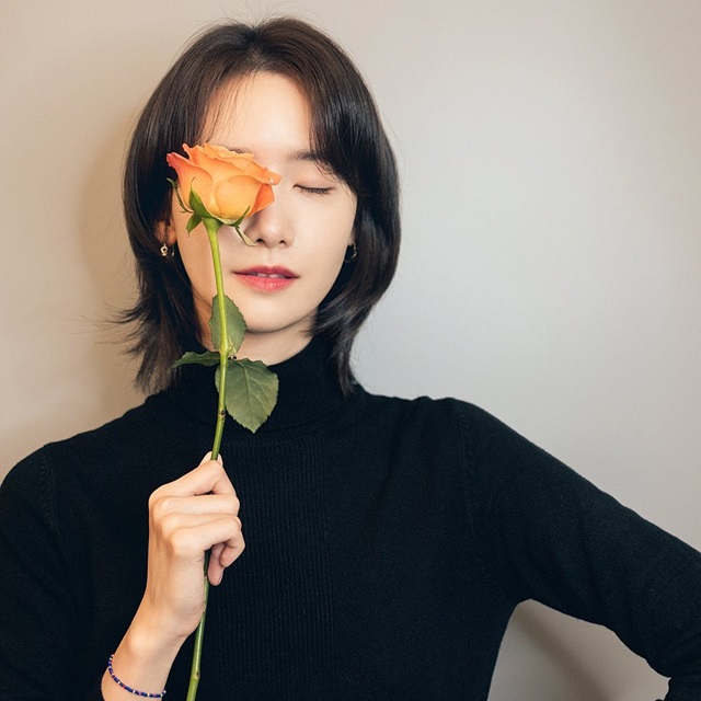 소녀시대 윤아, 공식 인스타그램 개설…아홉 빛깔의 임윤아