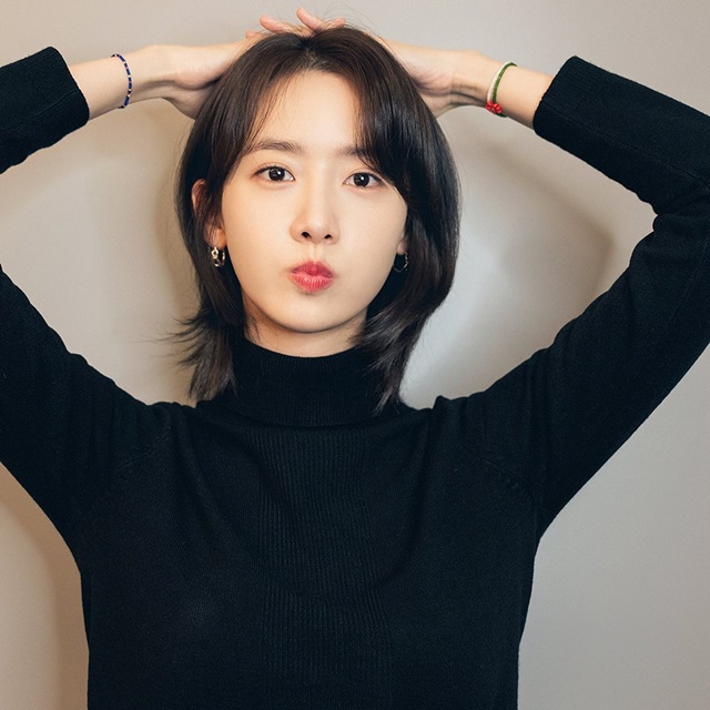 소녀시대 윤아, 공식 인스타그램 개설…아홉 빛깔의 임윤아