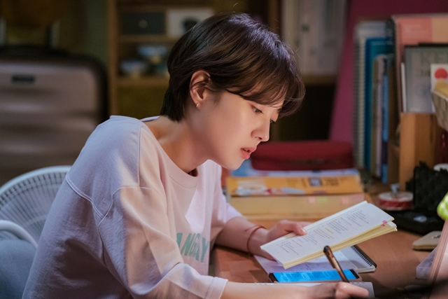 [인터뷰] 이세영 현재를 절박하게 살아야 할 이유를 알려준 카이로스