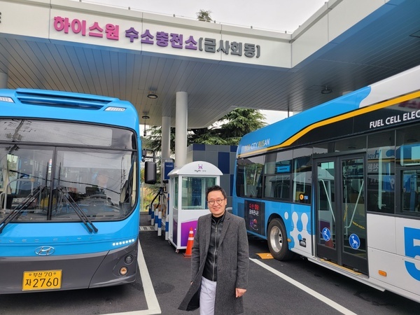 하이스원(주), 세계 최초 대용량 기체수소 저장 수소버스 충전소 본격 가동