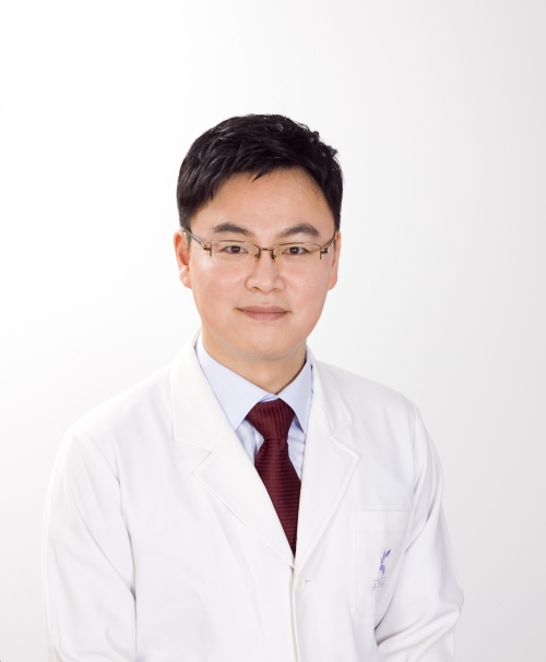 같은 자리에서 재발하는 여드름 치료 ‘피지선파괴침’으로 재발율 낮춰