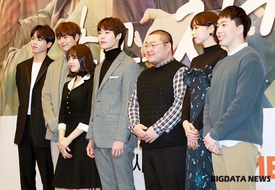[BIG포토] 최고의 치킨 출연 배우들, 첫방송 많이 봐주세요~