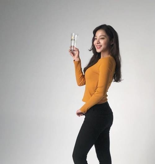 ‘미스터리 키친’ 설인아, 얼굴 가린 덕에 돋보인 ‘몸매’...엄마 덕?