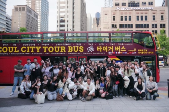 서울시티투어 ‘타이거버스’, 외국인 학생 대상 사회공헌 활동 진행