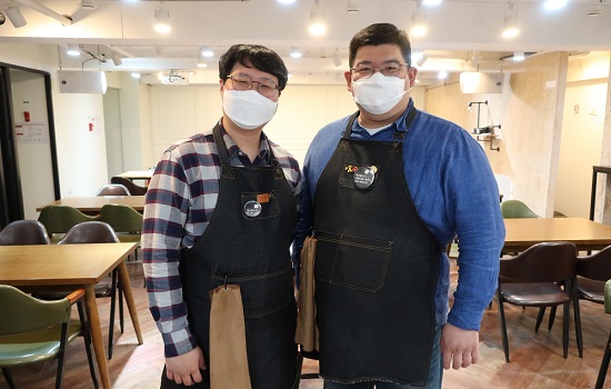 평일에는 카페, 주일에는 공유 예배당으로 활용… 카페 언더우드