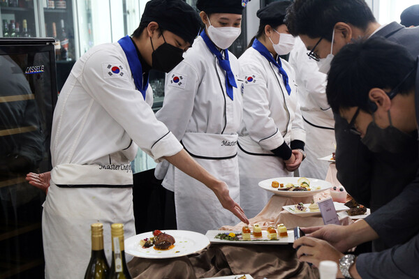한국푸드테크실용전문학교 섬김과 나눔 축제 개최