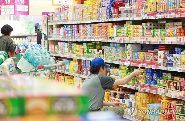 커피·라면·과자·아이스크림…식품기업 60여곳 가격 줄인상