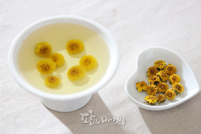가을에 마시는 꽃차의 특성