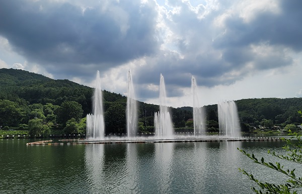 고모리 저수지의 경관과 김종삼 시인의 발자취