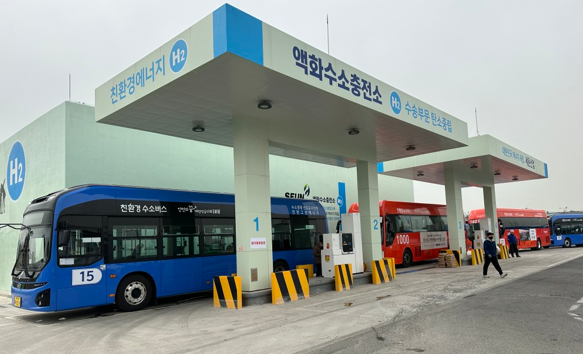 인천 국내 최초 액화수소충전소 운영 시작... 120대 충전 가능 수소버스시대 열었다