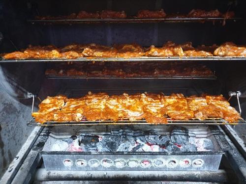 한가네 숯불닭갈비, 다용도 숯불구이 조리장치 이어 자동회전 직화구이기도 개발해 주목