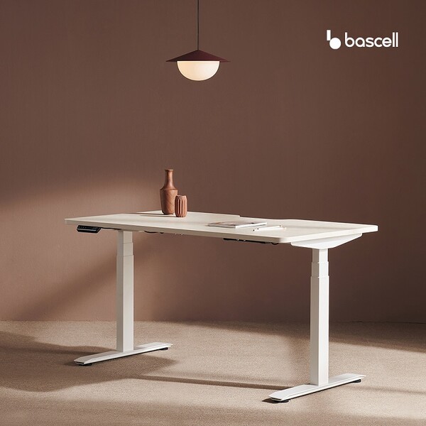 베이셀 (bascell), 콜론 모션데스크 디자인과 편리함으로 주목