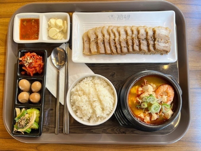 족발 프랜차이즈 귀한족발, 점심 신메뉴 ‘특별한 한상차림’