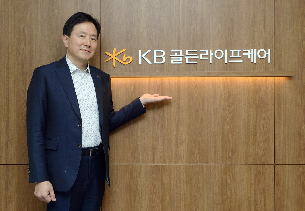 [담담한만남] 안상봉 KB골든라이프케어 대표 인간 존엄을 우선 가치로 성장 중