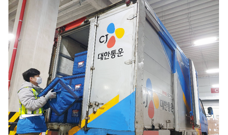 국내 수액 70% 운송 CJ대한통운, JW중외제약 물류 수주