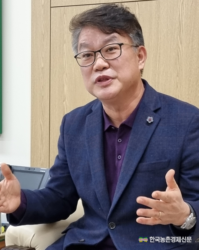 김종수 경상북도 농축산유통국장 “농축산물 제값 받아! 걱정 없는 경북농업!”