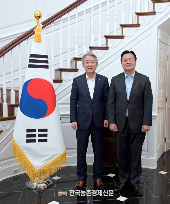 강호동 농협중앙회장, 급변하는 환경 속 K-푸드 수출 활로 모색