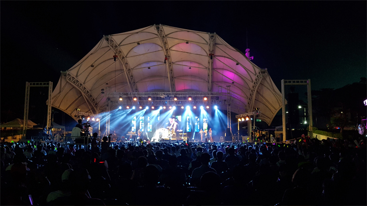 한여름밤의 축제