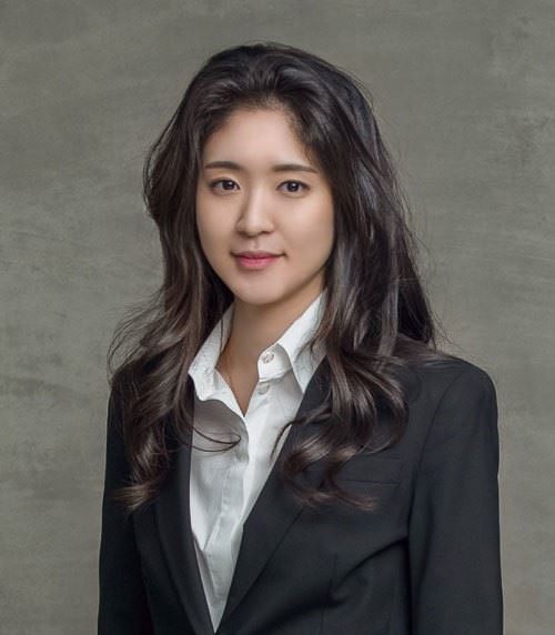 아모레 서민정-보광 홍정환 약혼식..홍라희·이부진 등 참석