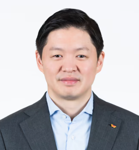 SK 3세 최성환 SK네트웍스 지분 대부분 매각..SK(주) 지분도