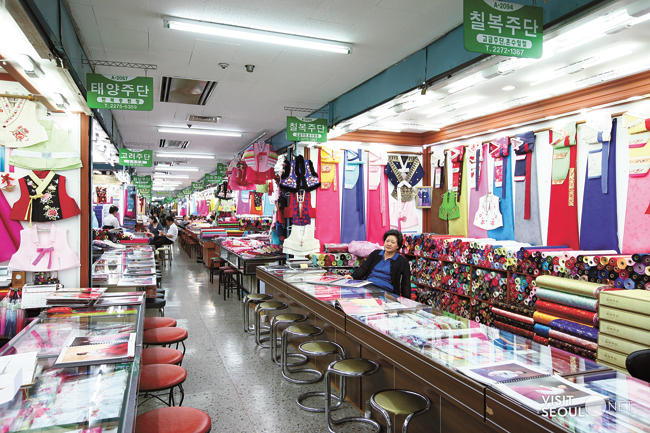 [Gems in Seoul] Tasting Korea in Seouls traditional markets 