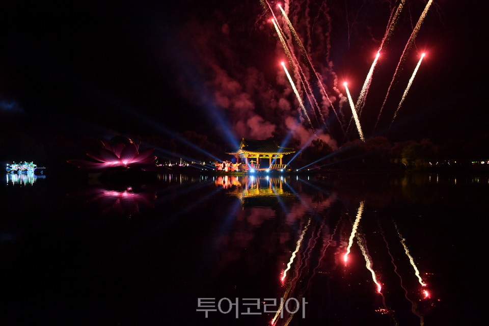 스무살 연꽃화원의 초대 부여서동연꽃축제...7월 14~17일 열려