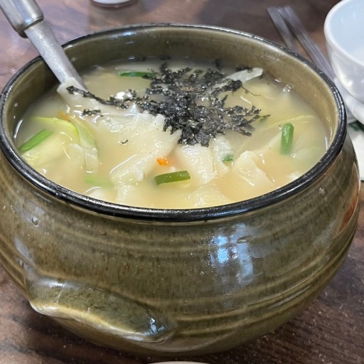 삼청동수제비, 오랜 전통 손맛 느끼는 서울 맛집