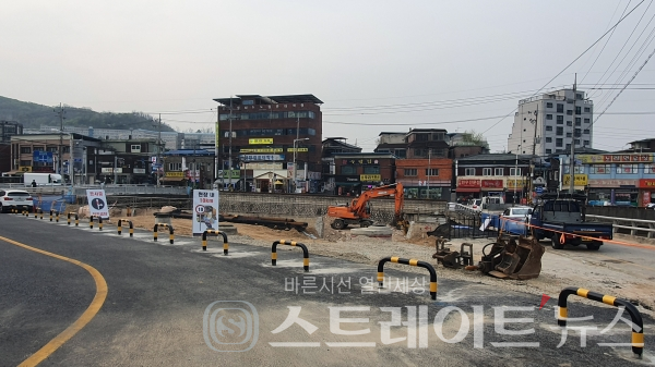 [분양 화보] 사패산 안골계곡 입구의 의정부 롯데캐슬 골드포레 공사 현장