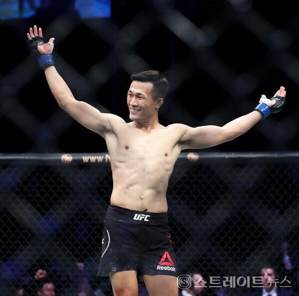UFC 페더급  4위 정찬성, 2022년 코리안 좀비 타이틀전 열릴까