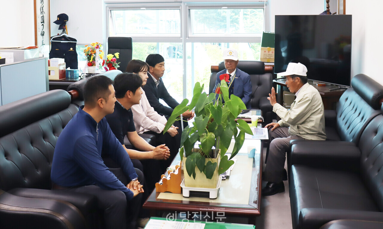 온새미로 봉사단, 6·25참전유공자회에 기금 전달