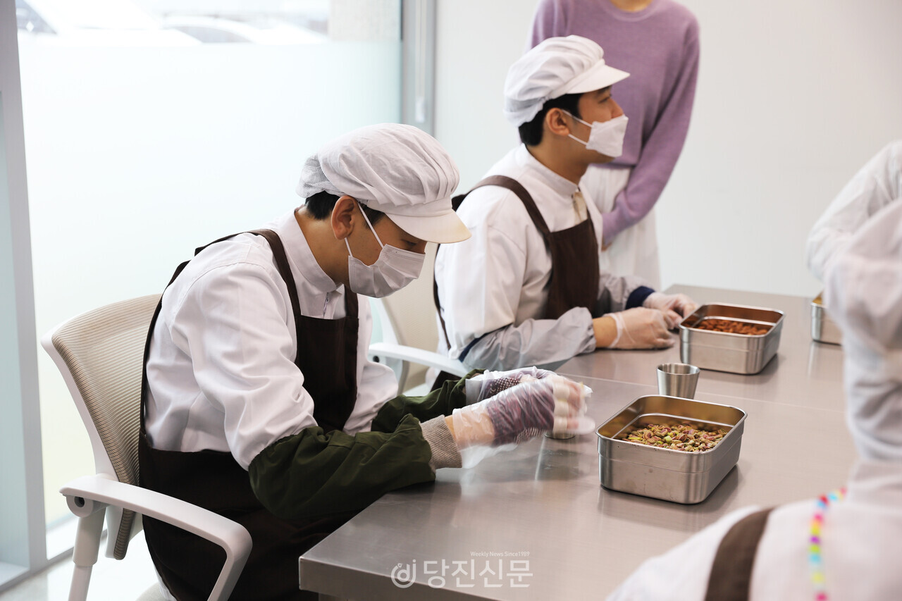 당진시, 민들레일터 제2사업장 개소..장애인 10명 채용