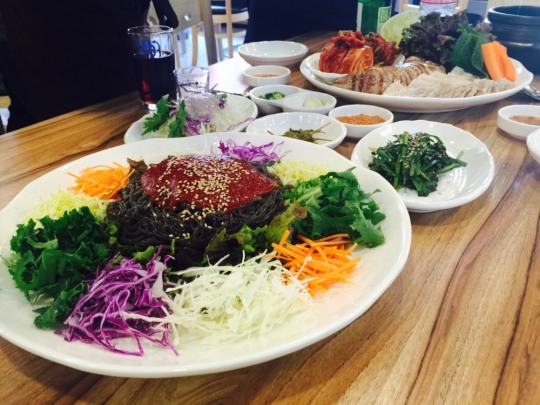 나들이·산책·모임 명소 사당에서 봄철 허기진 배, 영양 만점 족발로 채우자 사당역 맛집 ’장원족발보쌈’ 인기