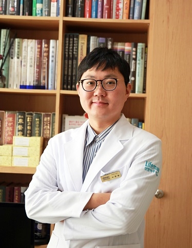 목, 어깨 통증 원인 알려면 평소 자세부터 살펴야