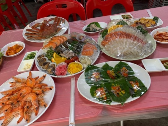 소래포구맛집 고향수산 “제철 해산물, 소래포구 종합어시장에서 맛보세요”