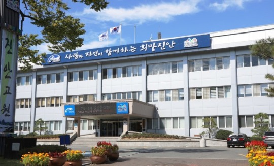 진안군-장애인과더불어, 진안장애인종합복지관 위·수탁 계약 체결