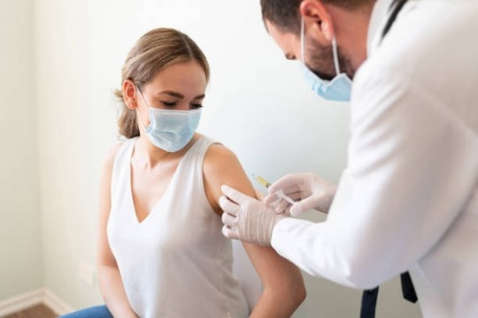 FDA 노바백스 백신 2월 승인 가능...SK바사 출하 오늘 결정