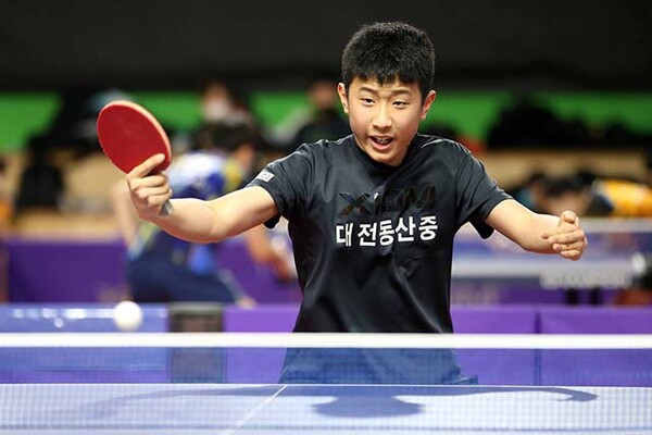 청소년 탁구유망주 이호윤, 박가현 WTT 유스 컨텐더 우승 기쁨