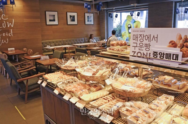 빵집에서도 포장과 배달만[포토]