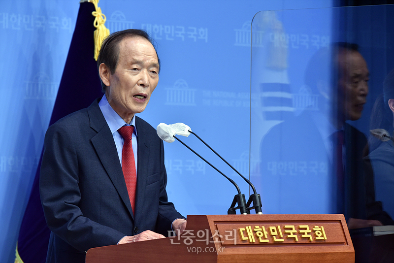 대권 도전 선언하는 장기표[포토]