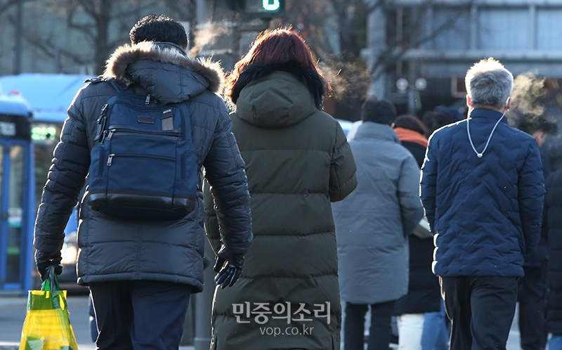 영하 18도 입김이