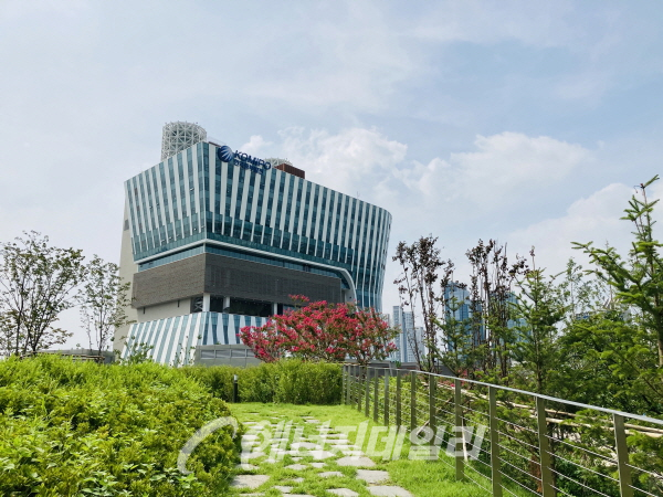 국내 최초 석탄화력, 세계 최초 대용량 도심 지하 발전소 완성